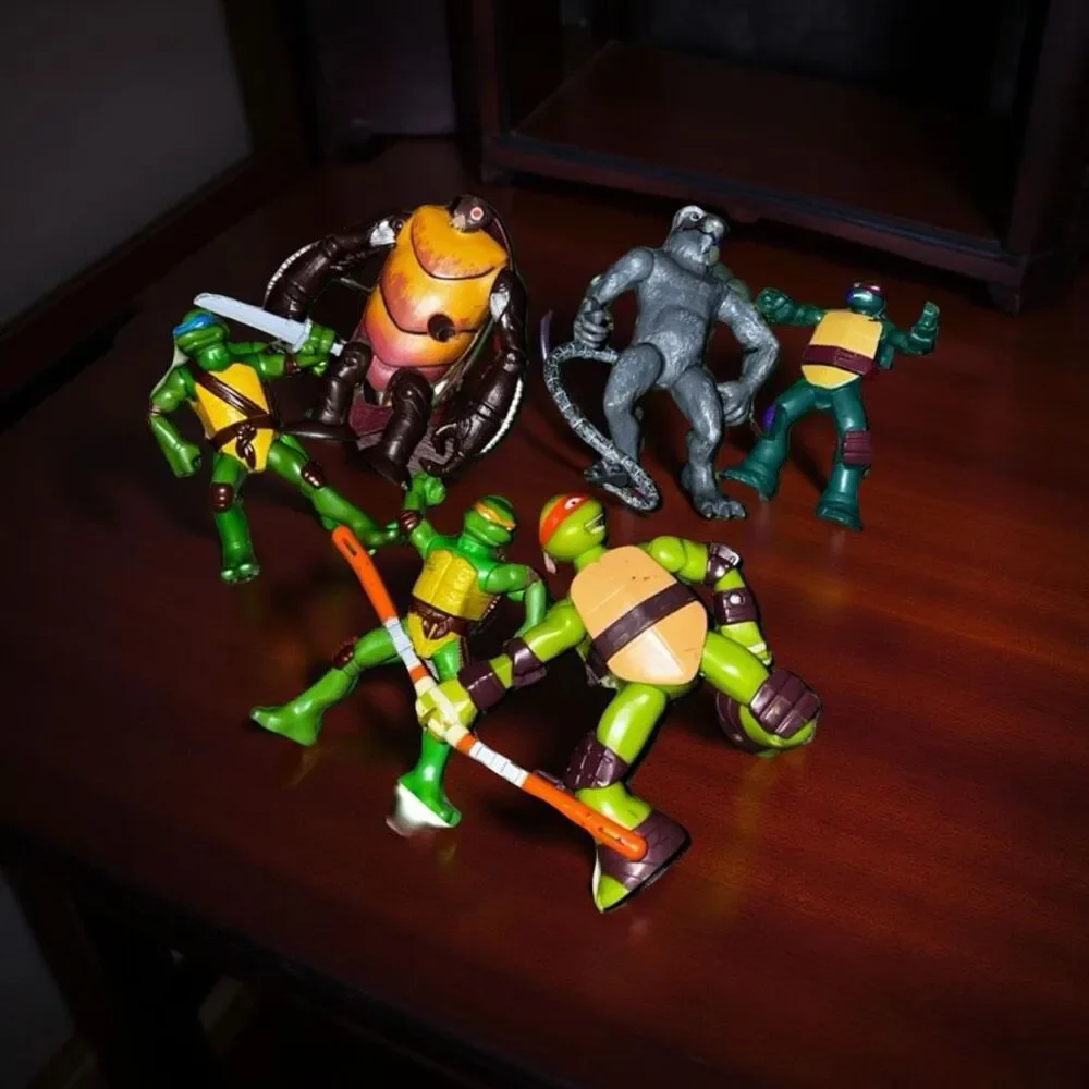 2002-2016 Viacom & Mirage Mixed Teenage Mutant Ninja Turtles Cockroach Splinter
